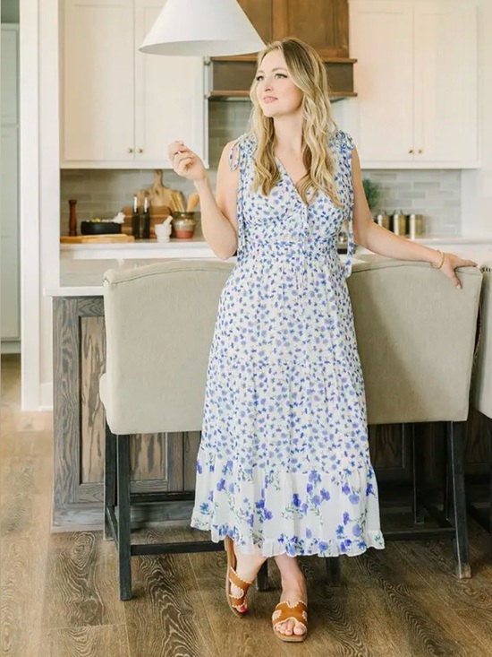 Shoshanna Dresses & Skirts - Shoshanna Helena Floral Tie-Sleeve V-Neck Midi Dress - Blue size 8